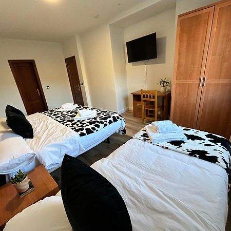 Hotel Bicis & Vacas La Pola de Gordon Esterno foto